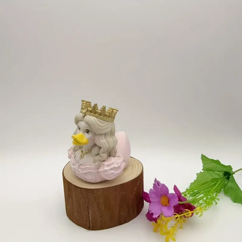 Elegant Pink Princess Duck Figurine NIB GLASS - Picture 4 of 5